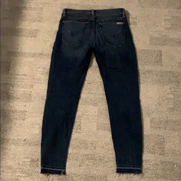 Like new Hudson skinny jeans with fringe hem, 25 - Picture 4 of 7